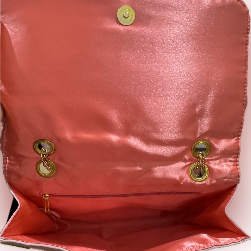 Signature Hello Kitty Pink Quilted Bag with Salmon Pink Bow and Shoulder Strap - Picture 6 of 10